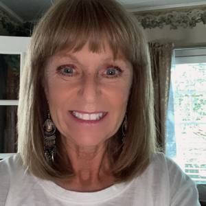 Meet your Posher, Leanne